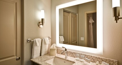 Homewood Suites by Hilton Phoenix Tempe ASU Area Room Type - 2QN HEARING ACC SUITE