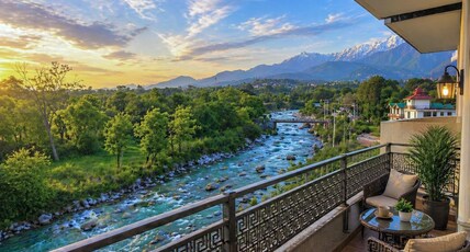 Aachman Riviera  | A Riverside Hotel Room Type - King room River View With Balcony