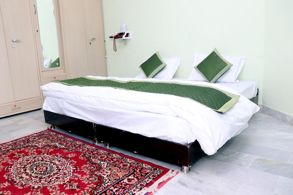 Pink Valley - Tap to explore photos