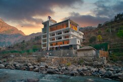 Echor Palm Bliss Riverside Resort & Spa Kasol Bar & Lounge