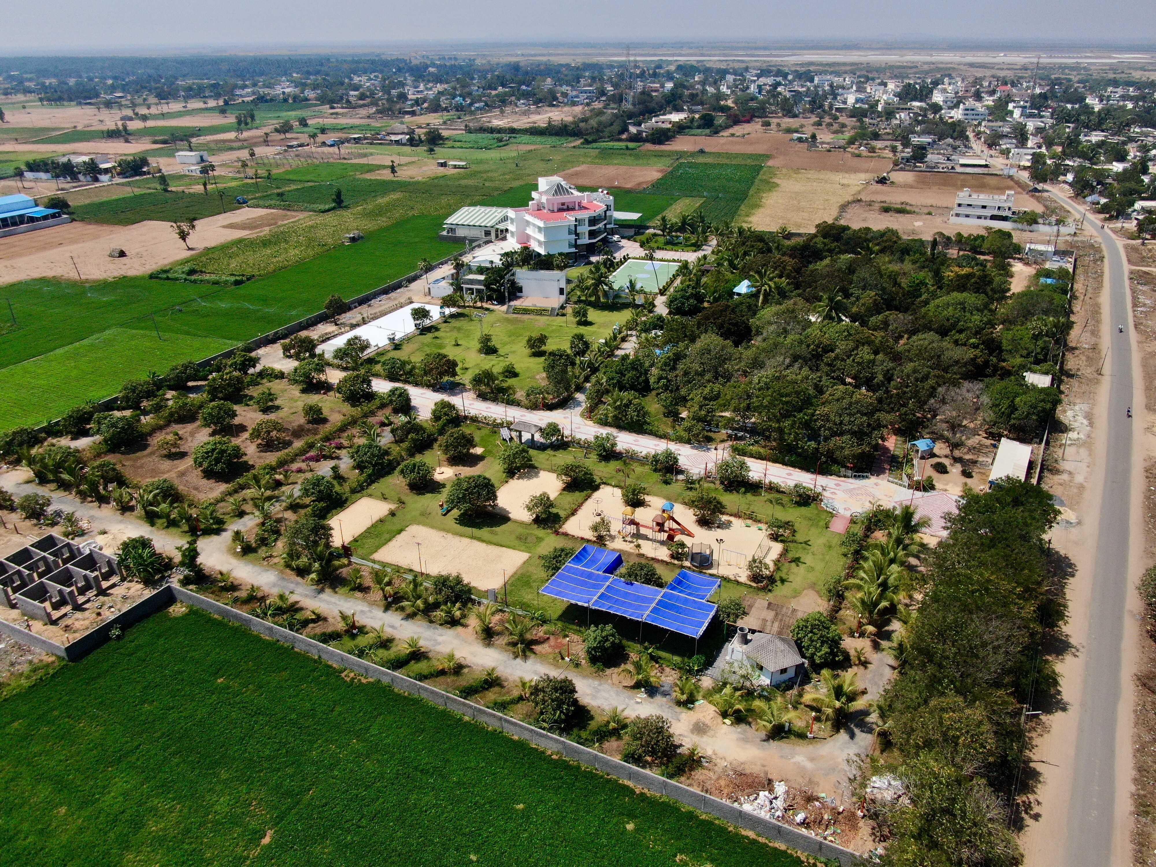 Nalluri Garden Resort - Tap to explore photos