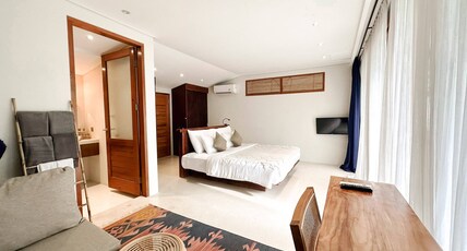 ZIN Canggu Resort & Villas Room Type - Deluxe Teak Room with Balcony