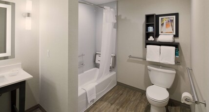 Homewood Suites by Hilton Topeka Room Type - 1 KING STUDIO SUITE NOSMOK