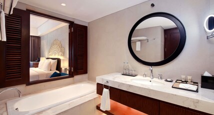 Grand Mercure Bali Seminyak Room Type - Deluxe Room Twin - Pool View Grand Mercure Bali Seminyak Room Type - Deluxe Room Twin - Pool View