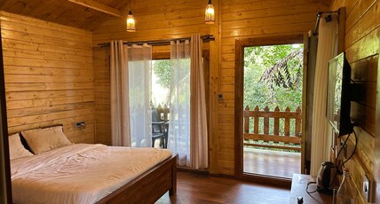 Coorg JungleMist Room Type - Independent Wooden Cottage Suit AC with Bathtub