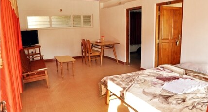 Hotel Sri Balaji Room Type - Family Suite 6 PAX