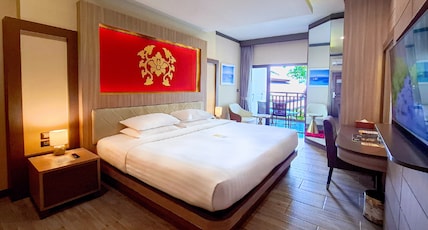 Quality Beach Resorts and Spa Patong Room Type - Deluxe Balcony King Pool View Quality Beach Resorts and Spa Patong Room Type - Deluxe Balcony King Pool View