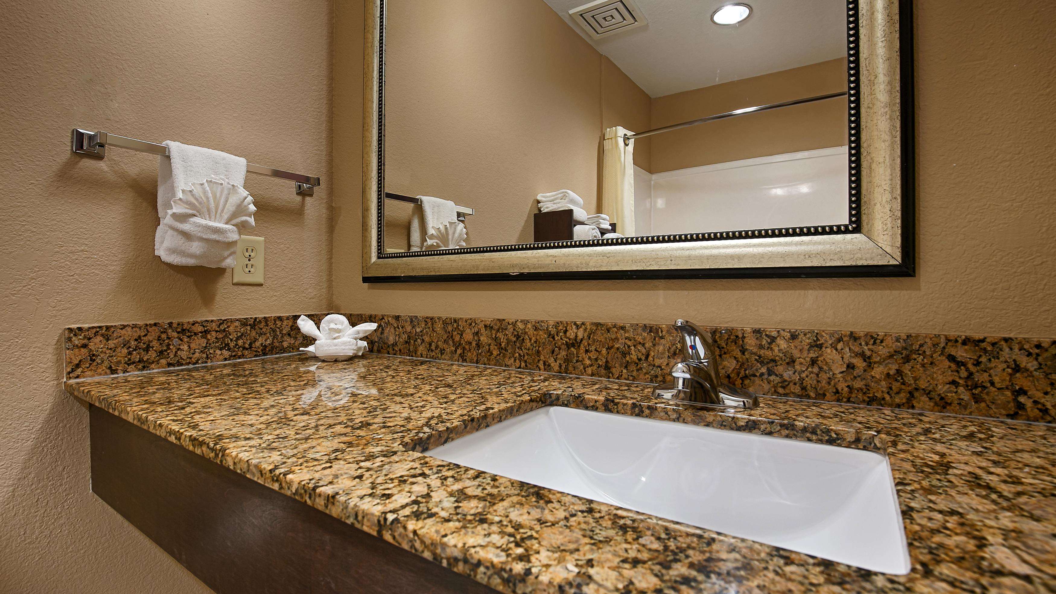Best Western Bayou Inn & Suites - Tap to explore photos