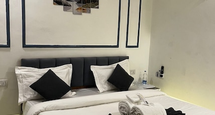ZISTA INN Room Type - Deluxe Room with Balcony and Pool ZISTA INN Room Type - Deluxe Room with Balcony and Pool