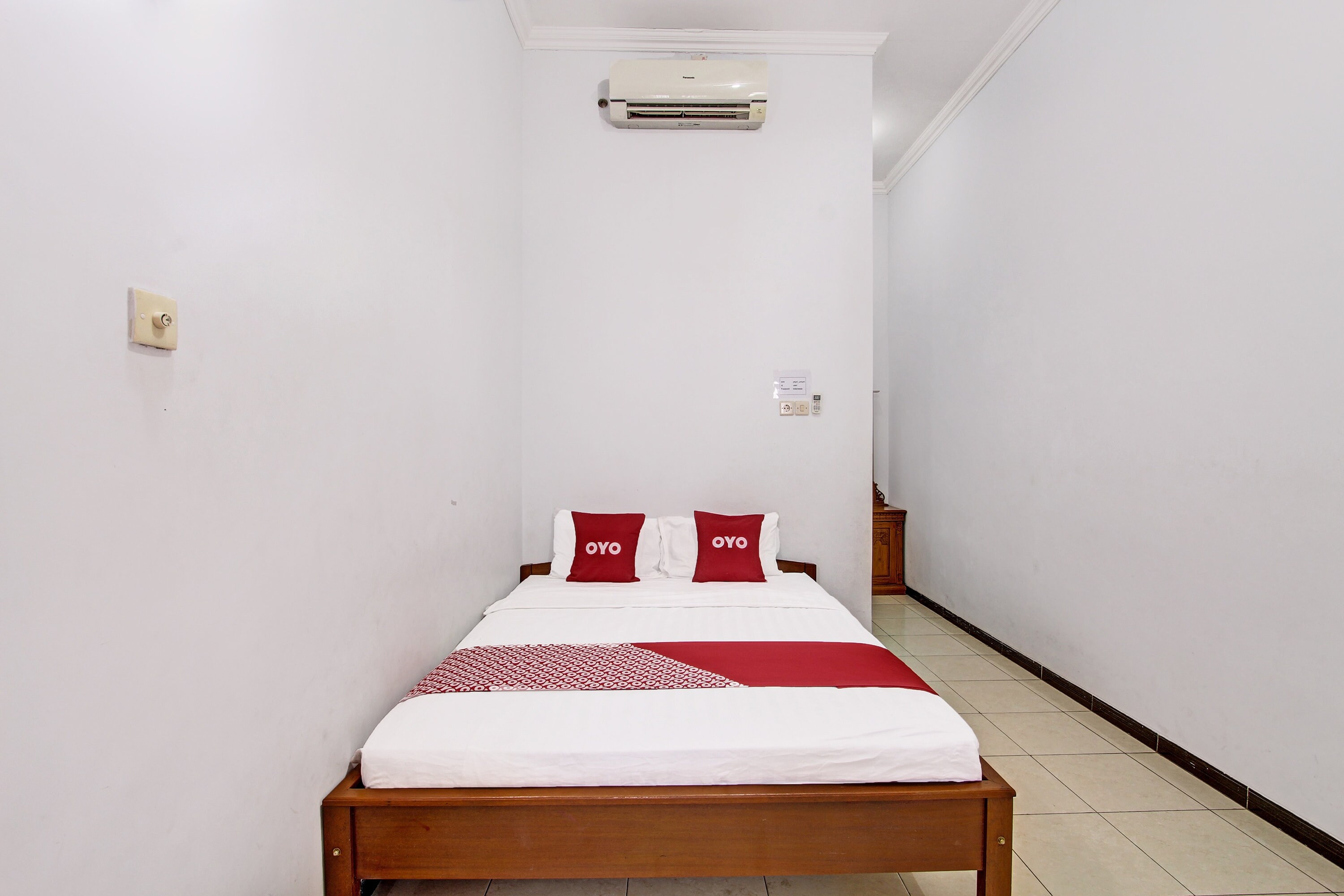 Hotel O Wisma Pkpri Purworejo - Tap to explore photos
