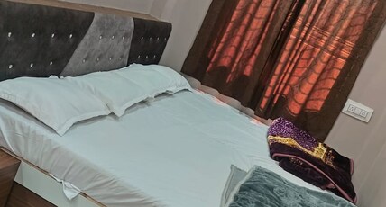 Gauri shankar hotal Room Type - Family room 3nd floor 