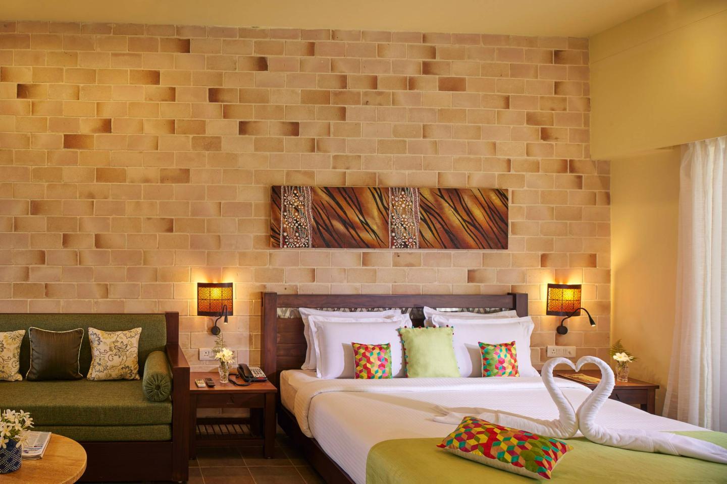 Club Mahindra Kanha - Tap to explore photos