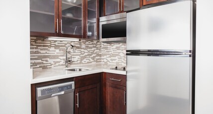 Staybridge Suites DENVER - CENTRAL PARK, an IHG hotel Room Type - 1 King Bed Studio Suite