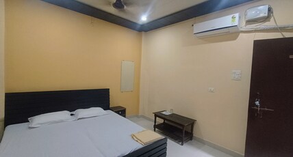 Shri Balaji Guest House Room Type - Deluxe AC Room - S