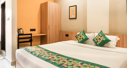 Treebo Breeze Way Rushikonda With Swimming Pool Room Type - Spacious Premium Room