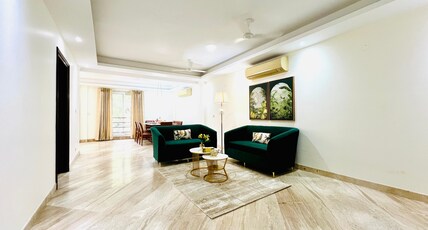 Bluo Stays - New Friends Colony Room Type - Modern 4BHK - New Friends Colony - Balcony, Parking