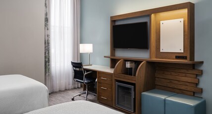 Even Hotel Pittsburgh Downtown, an IHG hotel Room Type - 2 Queen Standard Communications Accessible