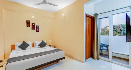 UPAR Hotels nearby Bagmane Tech Park Room Type - Delxue Room With Balcony