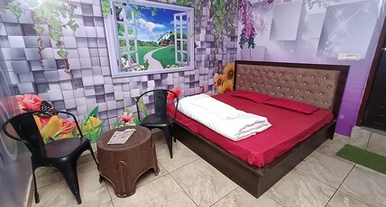 Lakshay Hotel Room Type - Deluxe Room AC