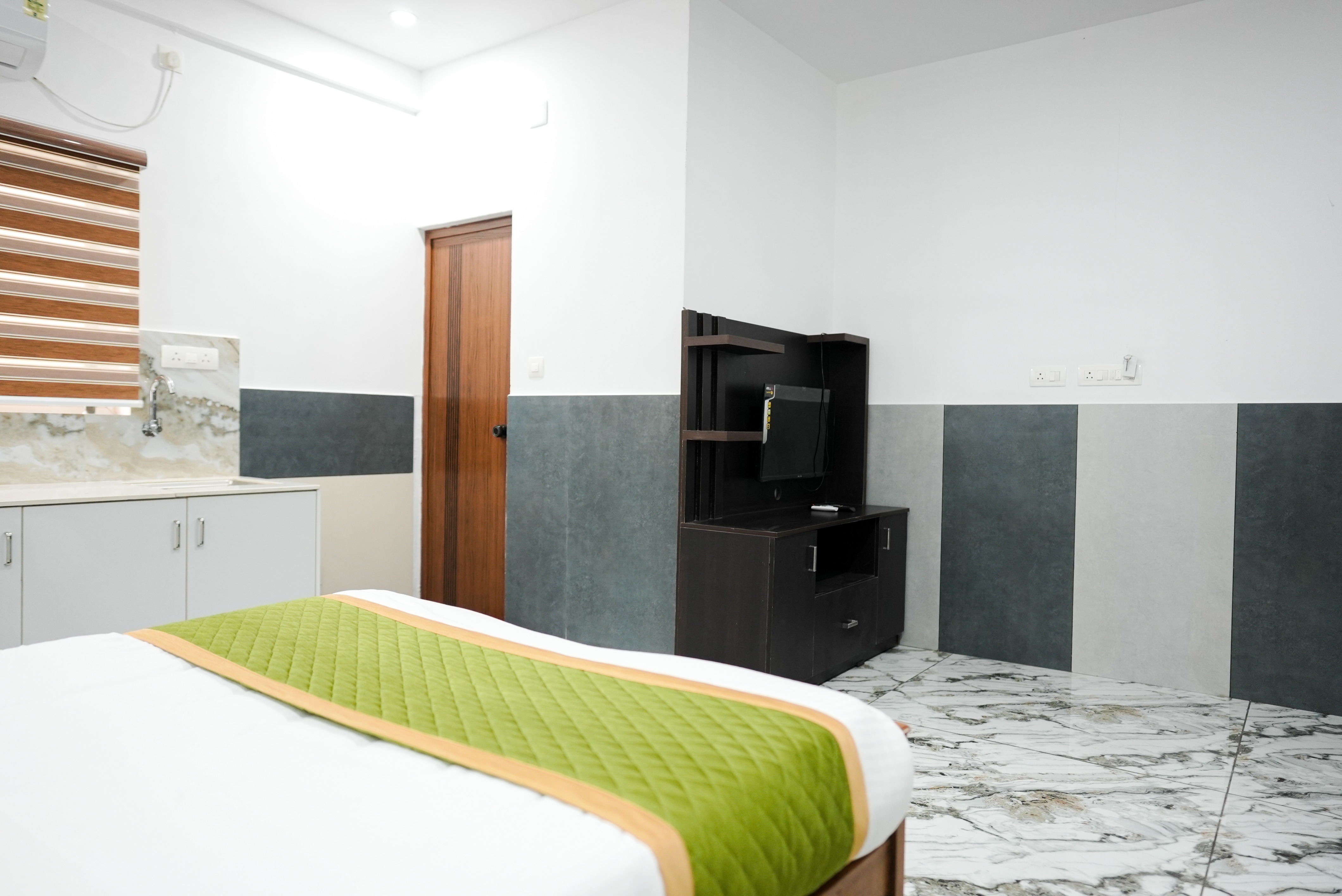 ENKE SUITES | 10 min to infopark kakkanad - Tap to explore photos