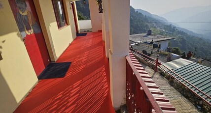 Jugnoo Cafe and Stay Room Type - Deluxe Single Balcony Room