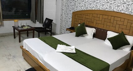Hotel Krishna Paradise Room Type - Deluxe Room. Hotel Krishna Paradise Room Type - Deluxe Room.