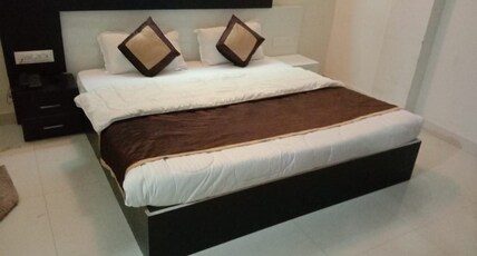 HOTEL SHAKUN HILLS Room Type - DELUXE ROOM