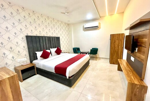 Hotel Modern Plaza