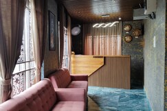 Hotel Empire