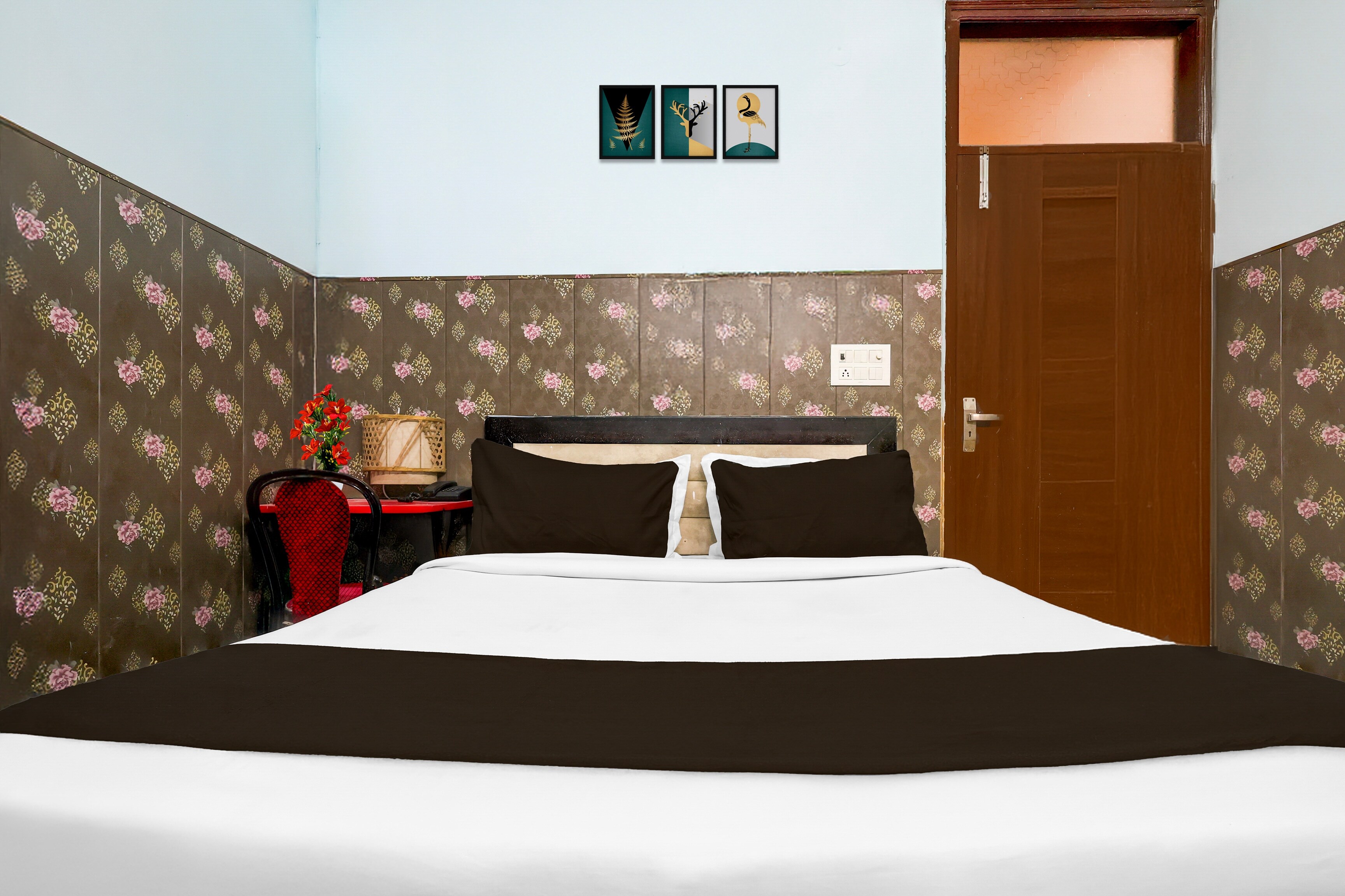 Hotel O TAJ RESIDENCY - Tap to explore photos