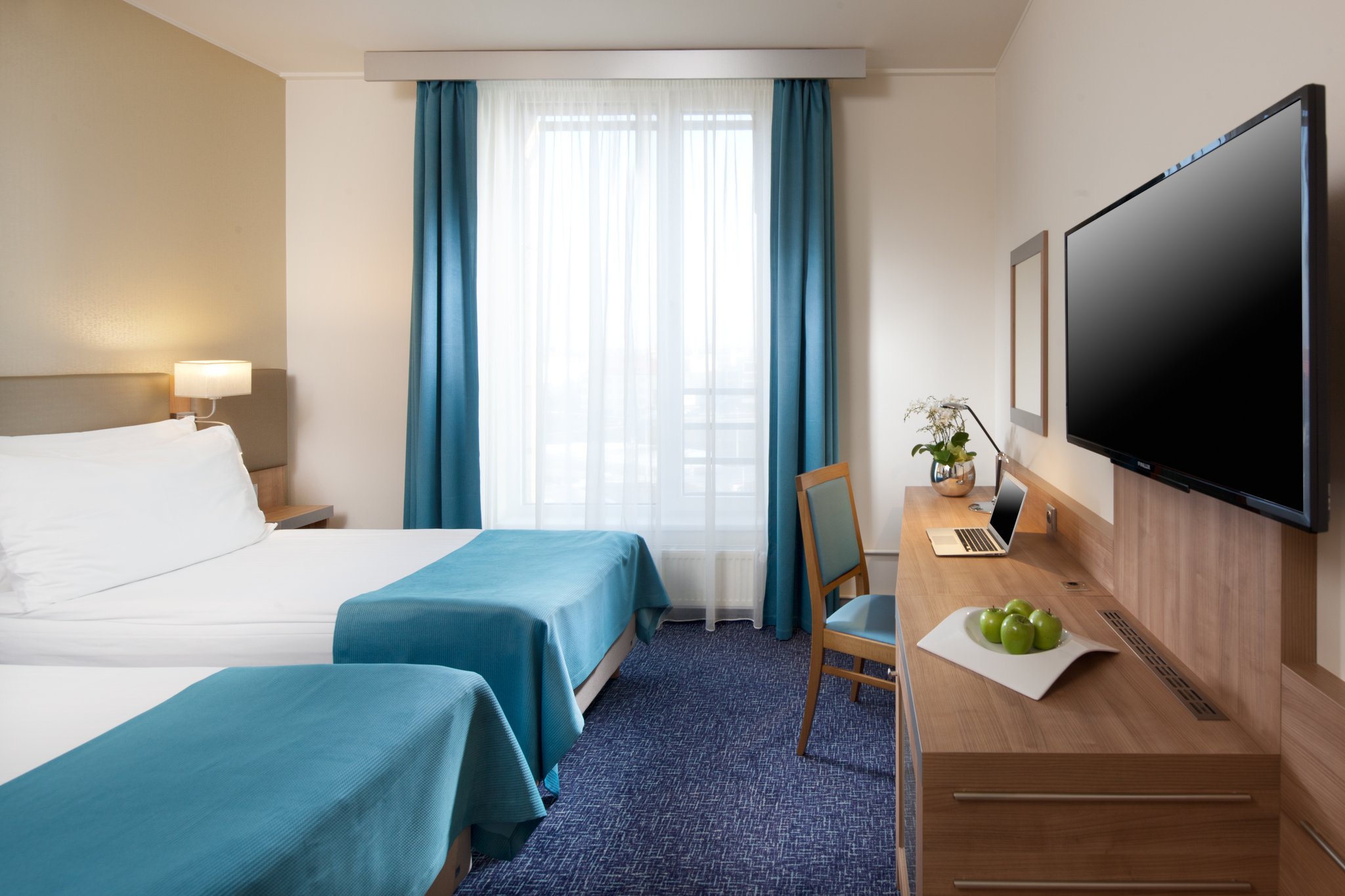 Holiday Inn Prague Congress Centre - Tap to explore photos