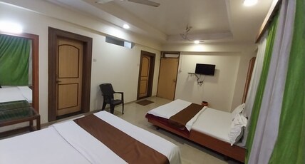 Hotel Om Park Room Type - Family Room Four Bed Non-A.C.