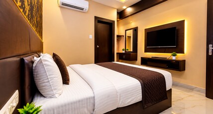 Hotel VK Inn, Near Prayagraj Junction Room Type - Deluxe Room Hotel VK Inn, Near Prayagraj Junction Room Type - Deluxe Room