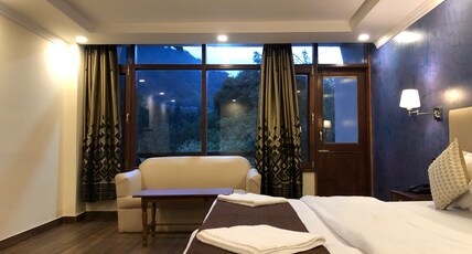 Green Tara Guest House Room Type - Super Deluxe Room with River View