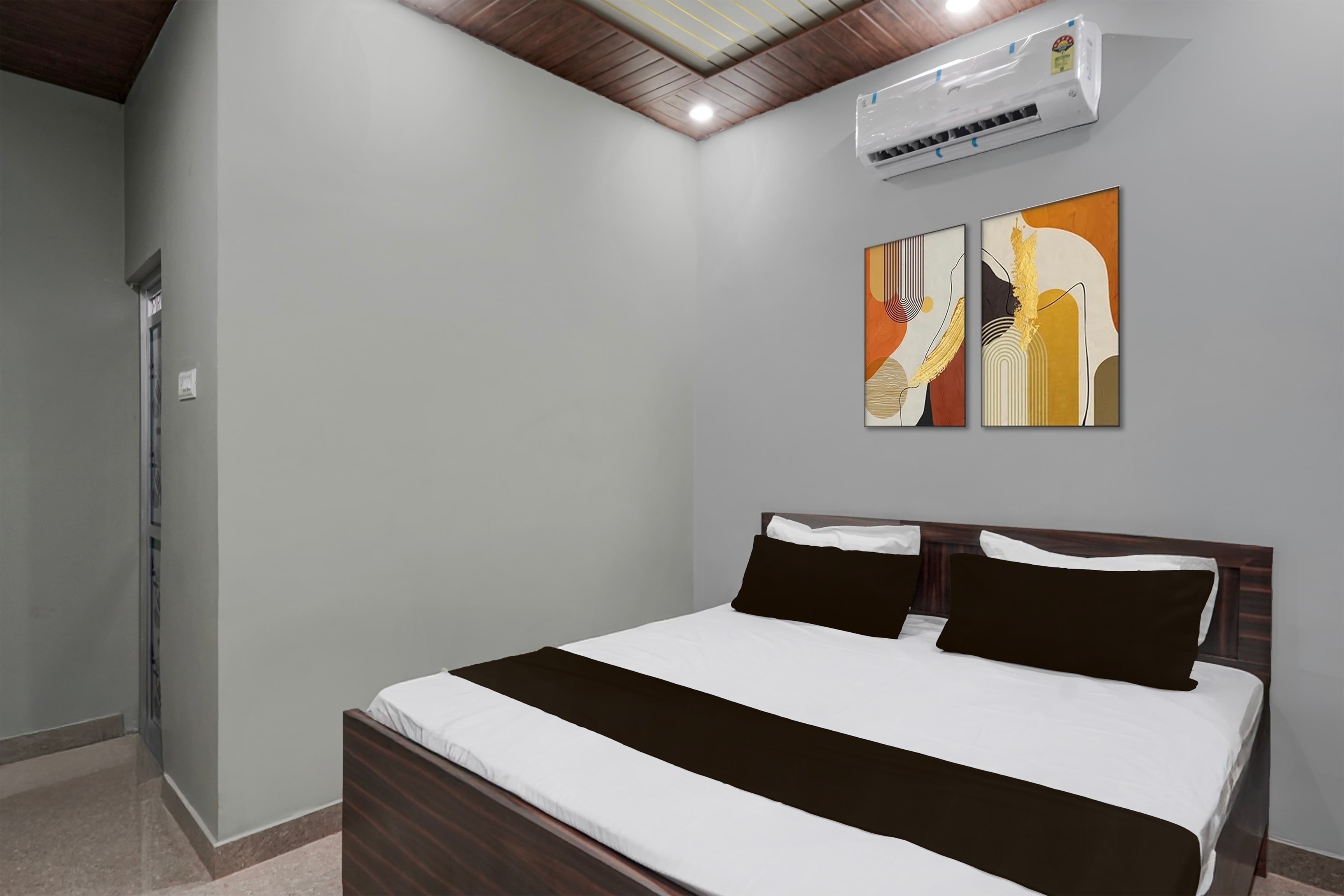 SPOT ON SHREE JI HOTEL AND RESTAURANT Raipur Kukhat - Tap to explore photos