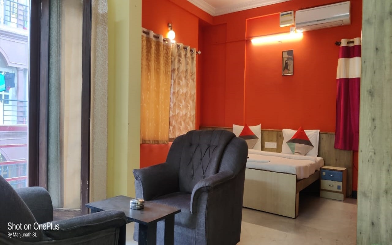 Maple In - Tap to explore photos