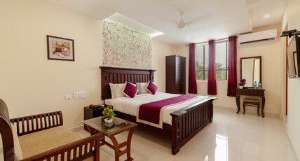 Hotel Fort Malabar Near Ernakulam Town (North) Railway Station Room Type - Deluxe room
