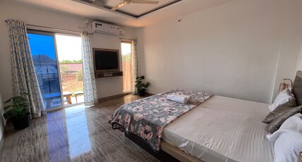 HOTEL GOLDEN GALAXY AND RESTAURANT Room Type - Deluxe Room
