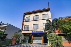 FabHotel New Saurabh Inn