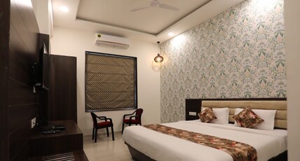 Hotel Bhairav Bagh Room Type - Deluxe Room