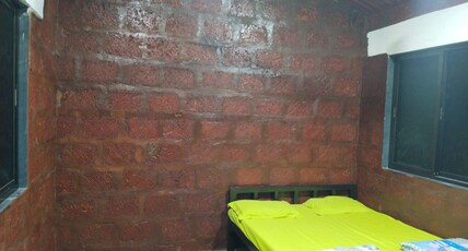Savali Guest House Room Type - Deluxe Family AC Room