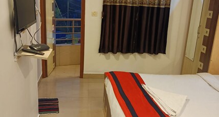 Hotel Zaika Inn Near Santragachi Junction Railway Station Room Type - Deluxe Room with Free Wifi