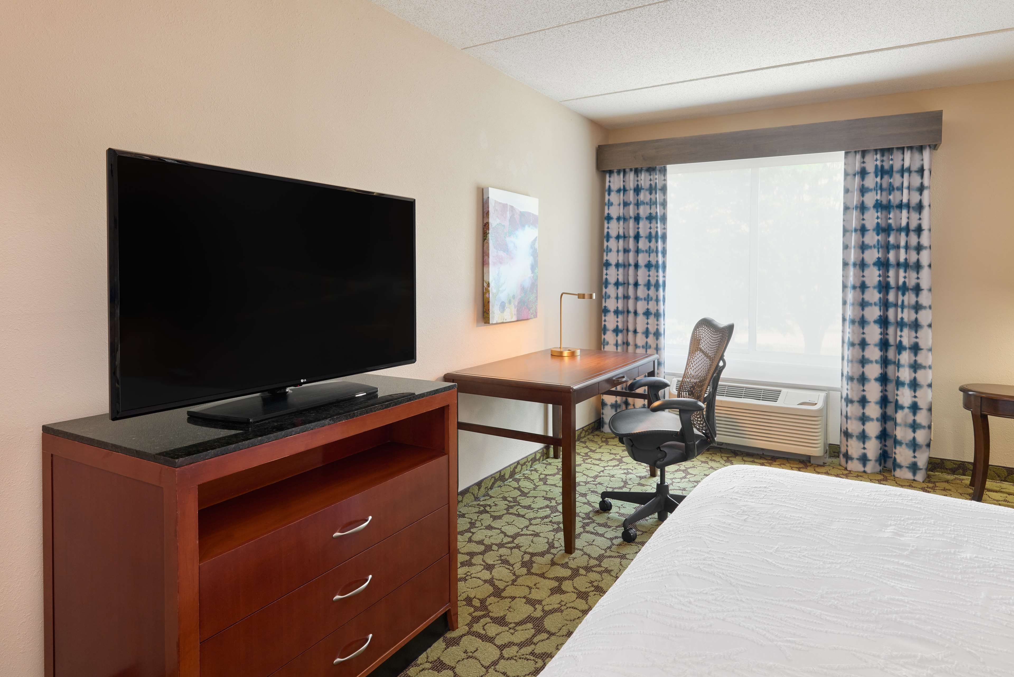 Hilton Garden Inn Hershey - Tap to explore photos
