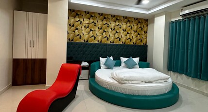 Hotel Elite Stay Room Type - Super Deluxe Room With Rounded Bed