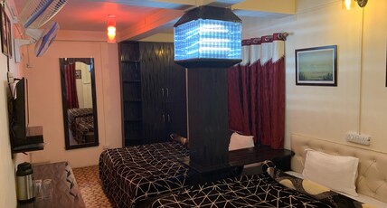 BHAWANI GUEST HOUSE Room Type - Family Room With 2 Double Beds and 2 Bathrooms