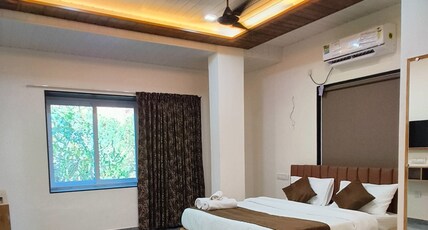 Ojanup Room Type - Deluxe AC Room