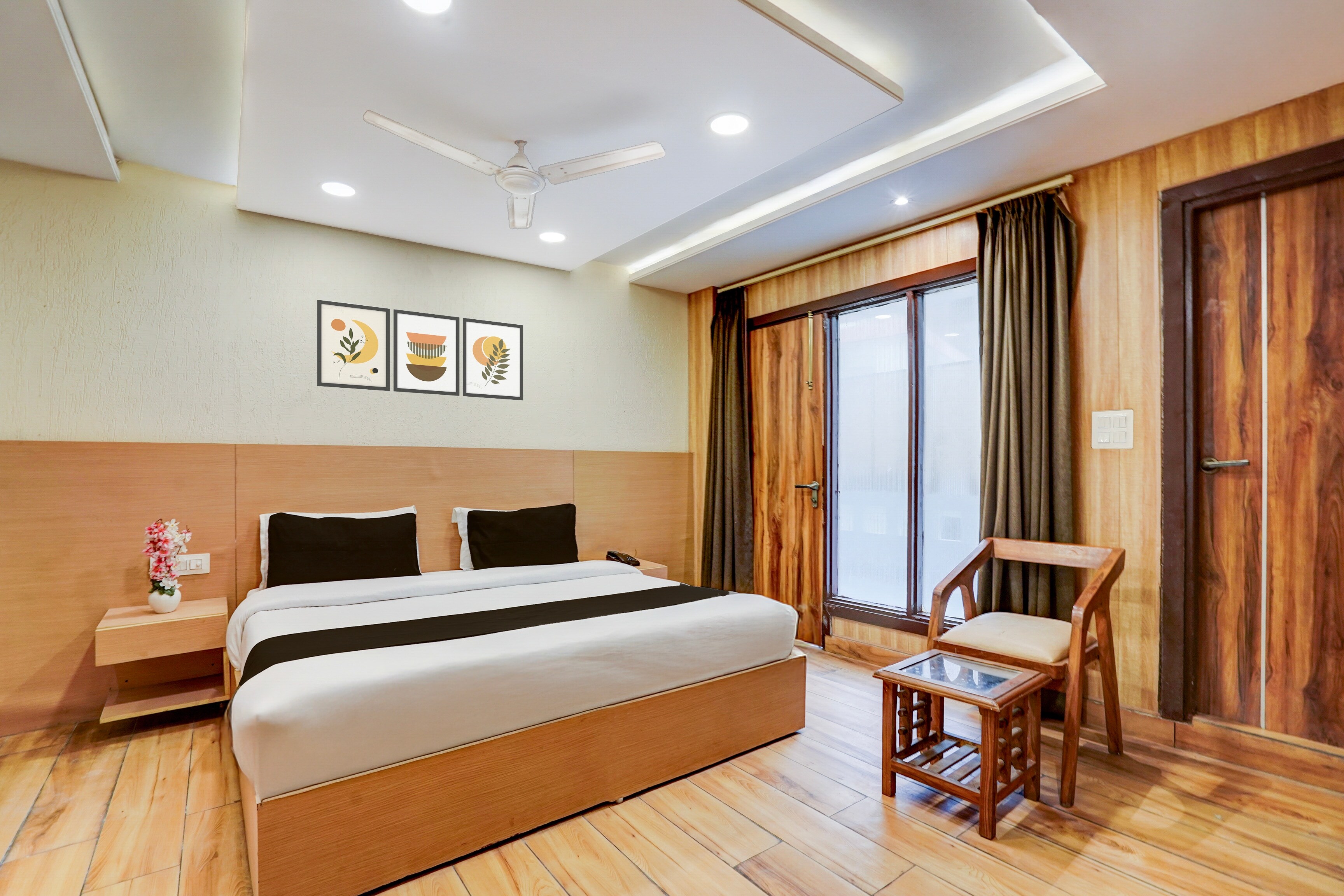 Super Collection O Dehradun Central Formerly Hotel Orange Residency - Tap to explore photos