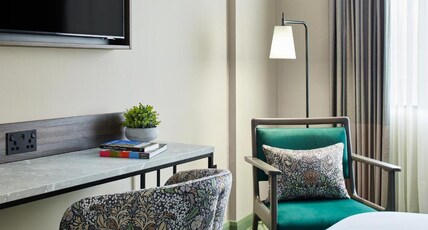 Leonardo Royal Hotel Glasgow Room Type - Junior Suite with Super King Bed