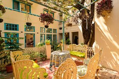Mango Tree Courtyard | Heritage Boutique Stays