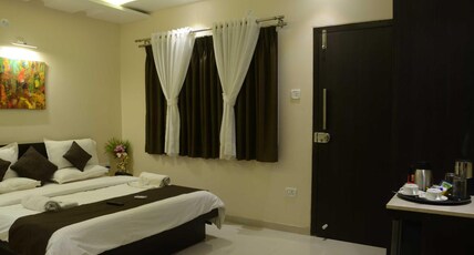 Hotel Strawberry Inn Room Type - Deluxe AC Room with Balcony